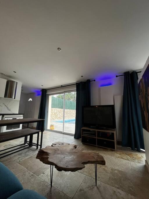 Jolie Maison Avec Vue Sur Piscine Bouc-Bel-Air Esterno foto